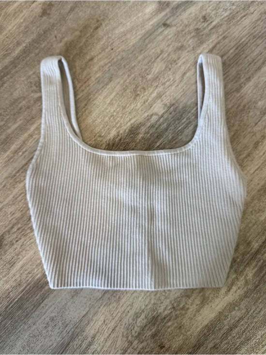 Babaton Tops - Aritzia✨Babaton Ribbed Square-Neck Crop Top - Cream